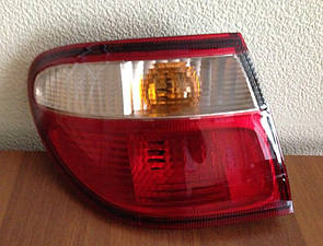 Задній ліхтар Nissan Almera N16 ліхтар Ніссан Альмера Н16