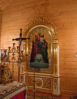 Різьблений підлоговий кіот храмовий під ікону з золоченням різьби