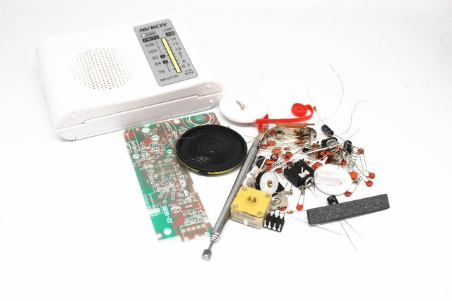 FM/AM стерео приймач. Набір для самостійної збірки. DIY kit