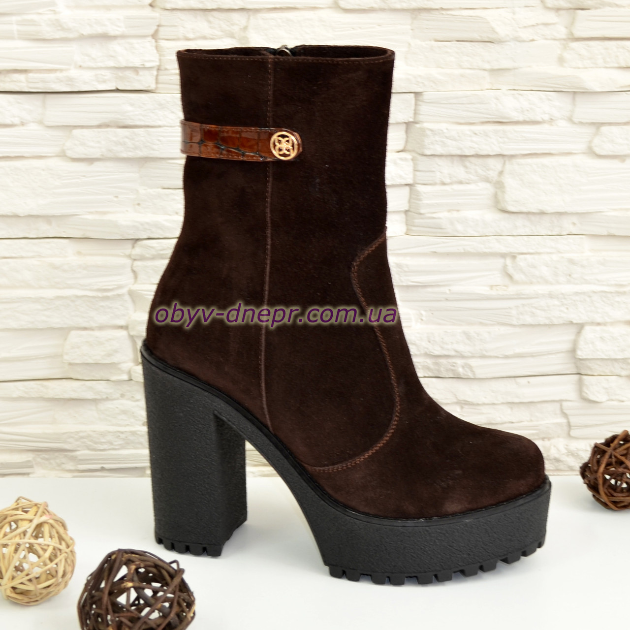 Черевики жіночі коричневі замшеві на платформі, фото 1