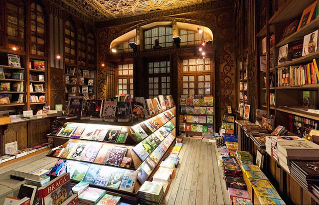 Великий вибір різнопланової літератури придбати в магазині