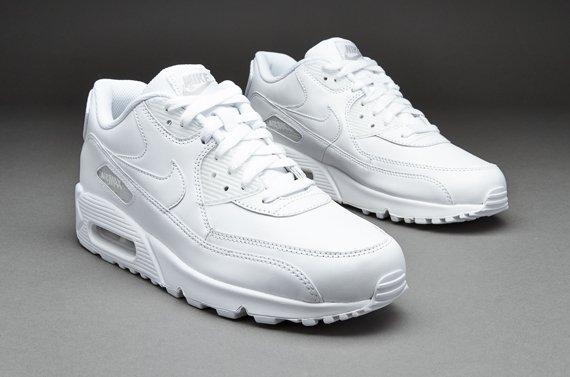 Белые кроссовки Nike 2020