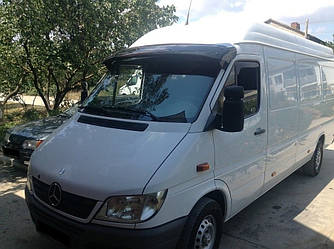 Козирок Mercedes Sprinter 1995 - 2006 / акрил.на кріпленні