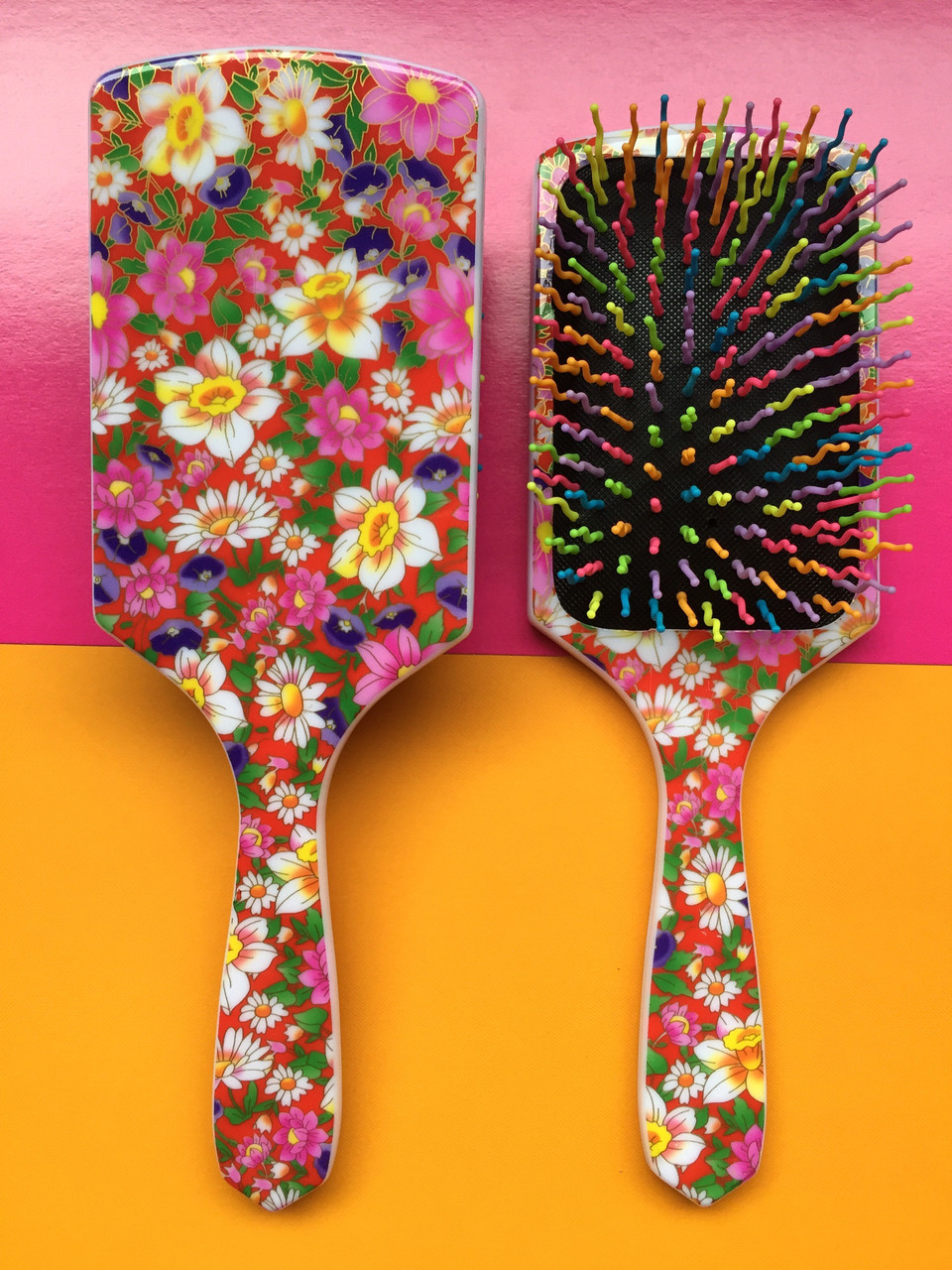 Гребінець, щітка масажка для волосся SALON Volume S Brush New