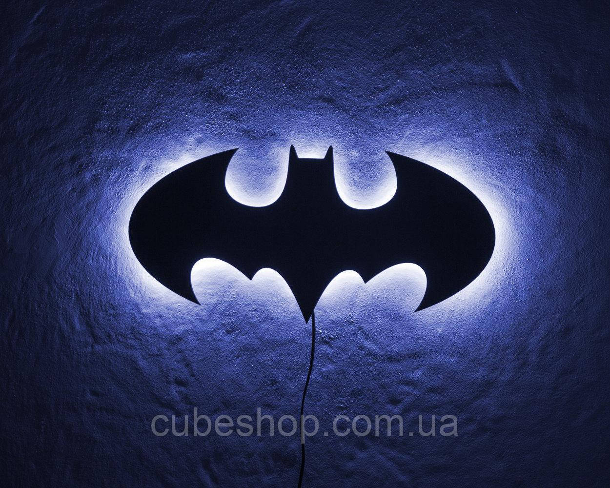 Світильник Batman (синє світло)