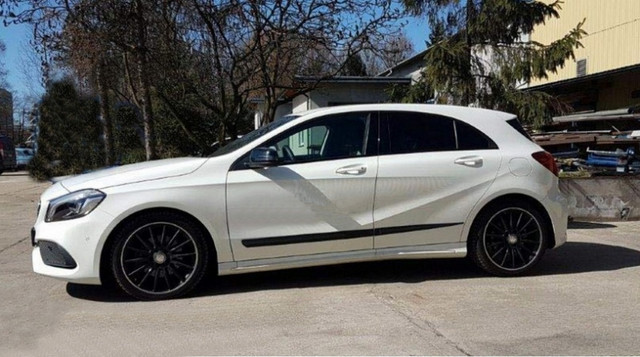 Молдинги на двери Mercedes-Benz A-class W176 2012> F-23 Door moldings Mercedes-Benz A-class W176 2012> F-24