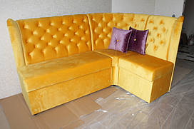 М'який диван для кухні в тканині яскравого жовтого кольору