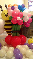 Ваза с цветами из воздушных шаров