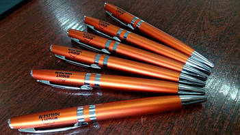 Печать на ручках , гравировка логотипа на ручках на заказ 1