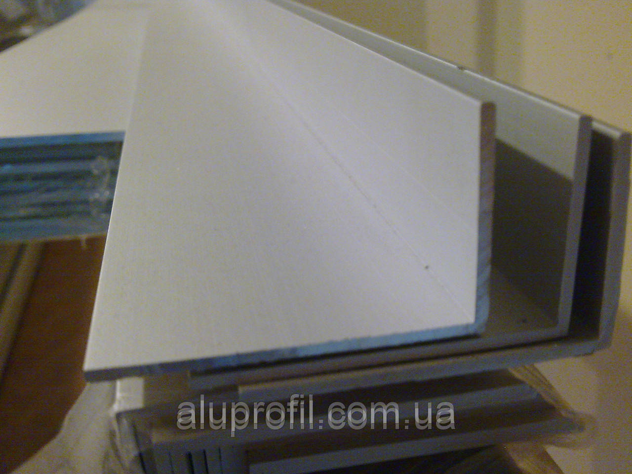 Алюмінієвий профіль — кутник алюмінієвий 50х25х4 AS