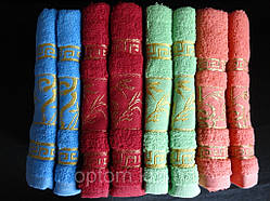 Яскраві, якісні махрові рушники для обличчя.