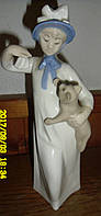 Фарфоровая статуэтка Девочка с котенком Испания REX