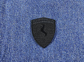 Нашивка Ferrari small 38х50 мм чорний