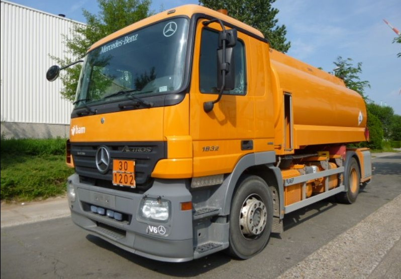 Танкер Mercedes Benz ACTROS 1832 LS для перевезення палива, фото 1