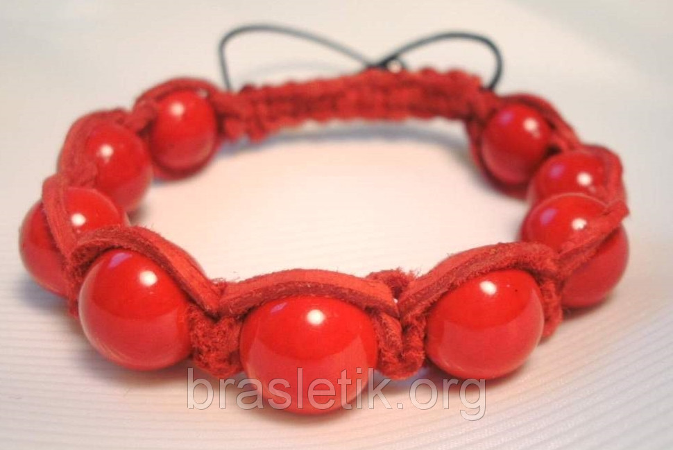 Шкіряний браслет із Коралу червоного кольору shamballa