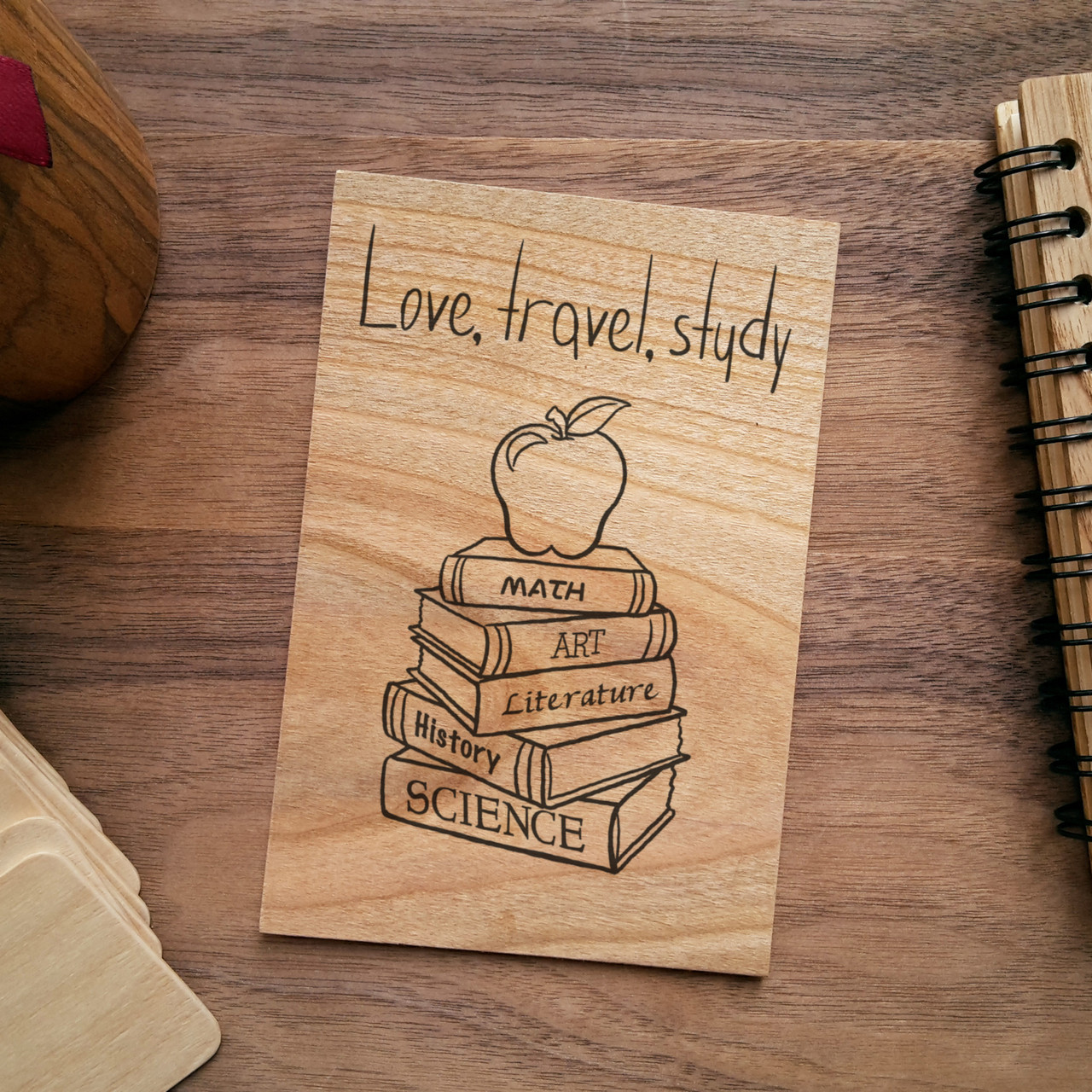 Дерев'яна листівка "Love, Travel, Travel"