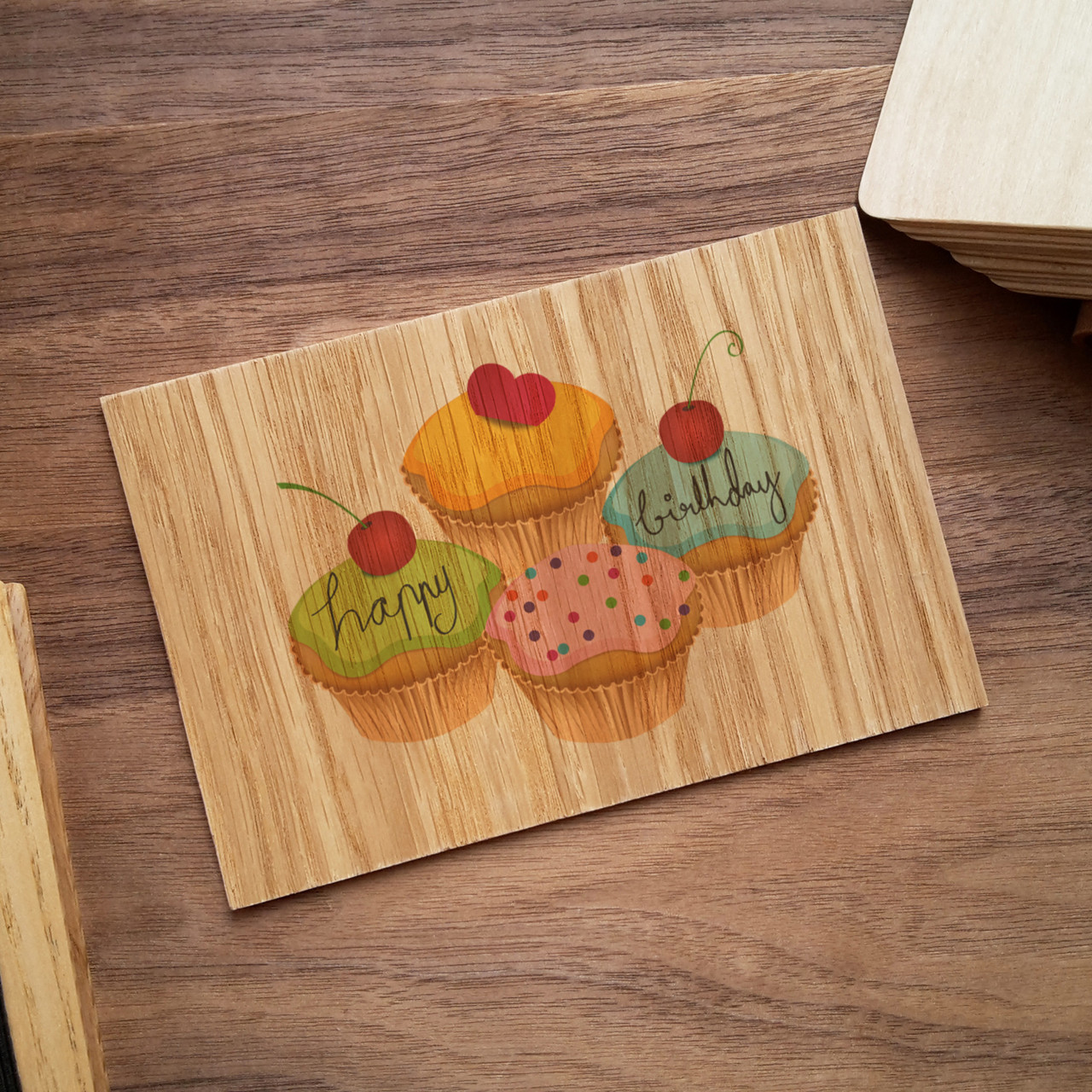 Дерев'яна листівка "Cupcake Happy Birthday"