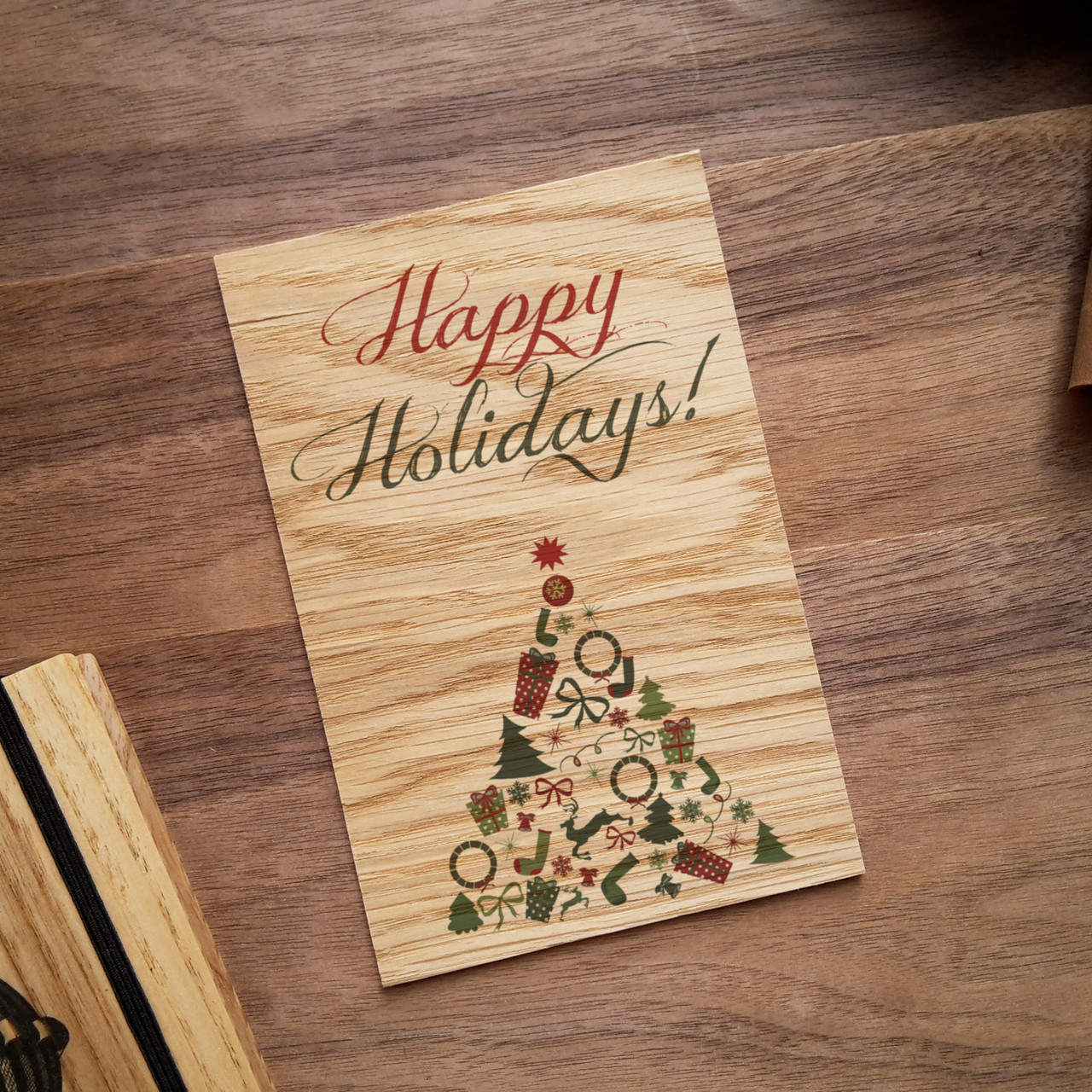 Дерев'яна листівка "Happy Holidays"