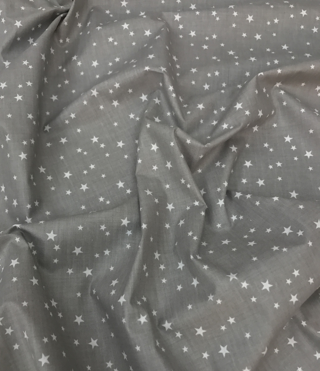 Бавовняна тканина польська шліфувальна дрібні білі зірки на сірому No513