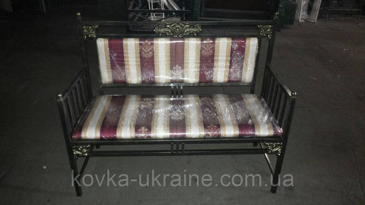 Кований диван "РЕТРО" 120 на50 з м'якою спинкою і з підлокітниками