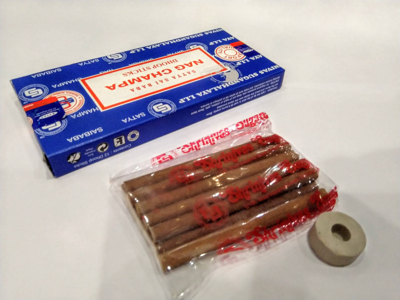 

Безосновные благовония Nag Champa Dhoop Stiks, Satya