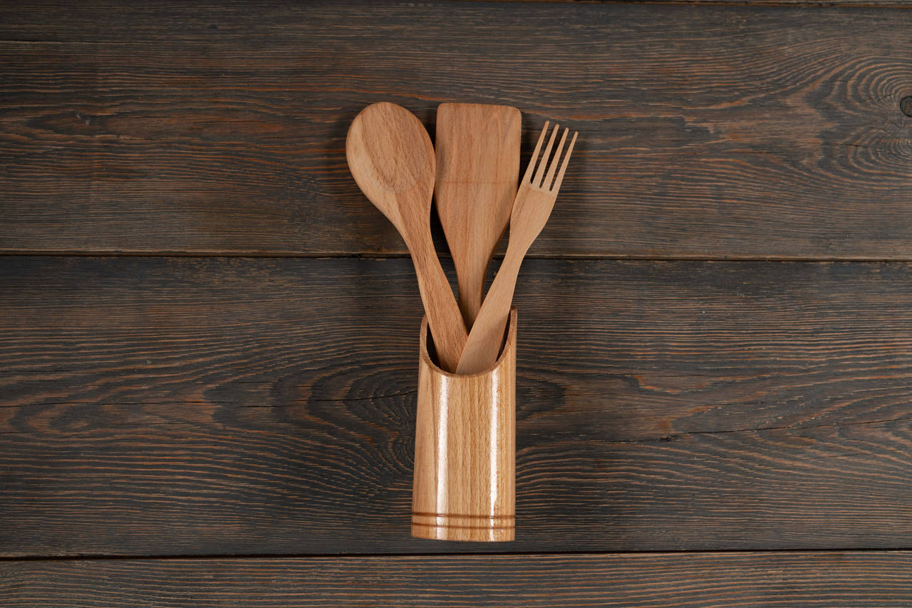 

Набор кухонных принадлежностей из натурального дерева