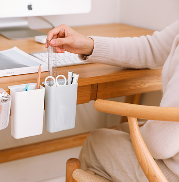 

Органайзер для канцелярских принадлежностей прямоугольный с креплением к столу. Белый