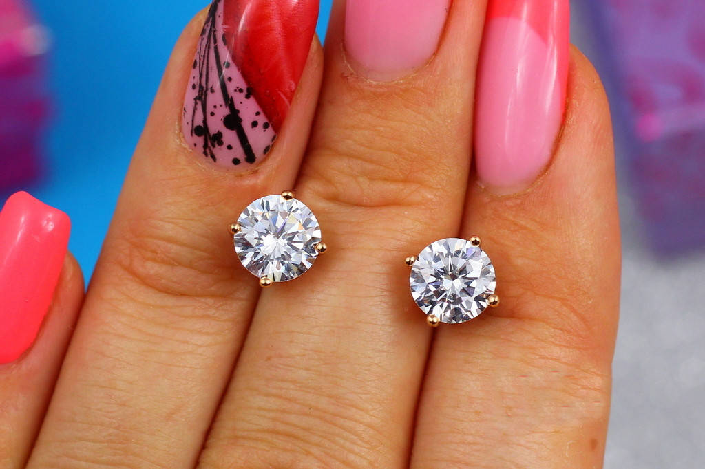 

Серьги гвоздики Xuping Jewelry с камнем на четыре крепления 7 мм золотистые