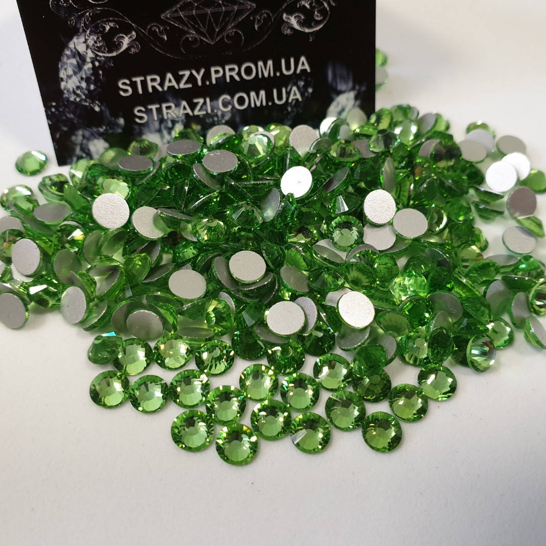 

Стразы Lux ss20 Peridot (5.0mm) 1440шт