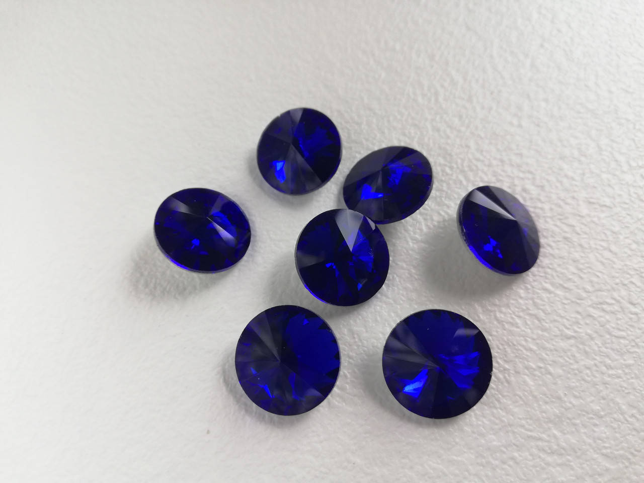 

Кристали 14 мм круглі Кобальт (115)