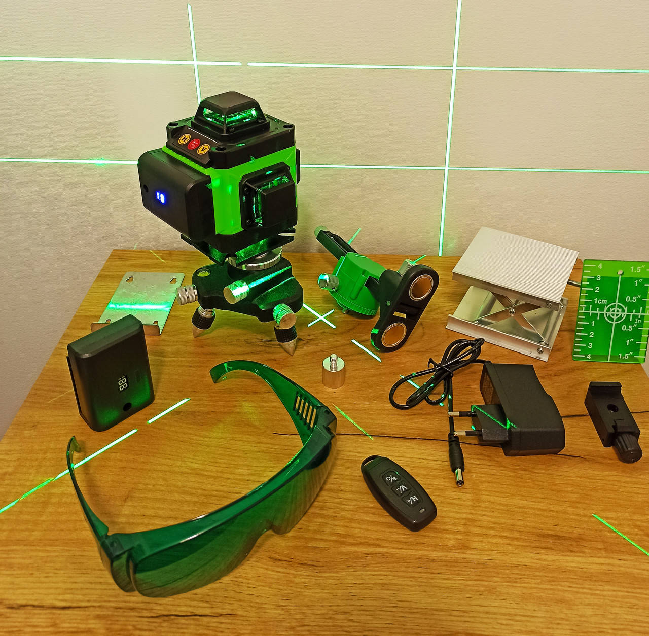 

Лазерный уровень 4d LASERLINE Green (зеленый луч) 16 линий. нет Очков)