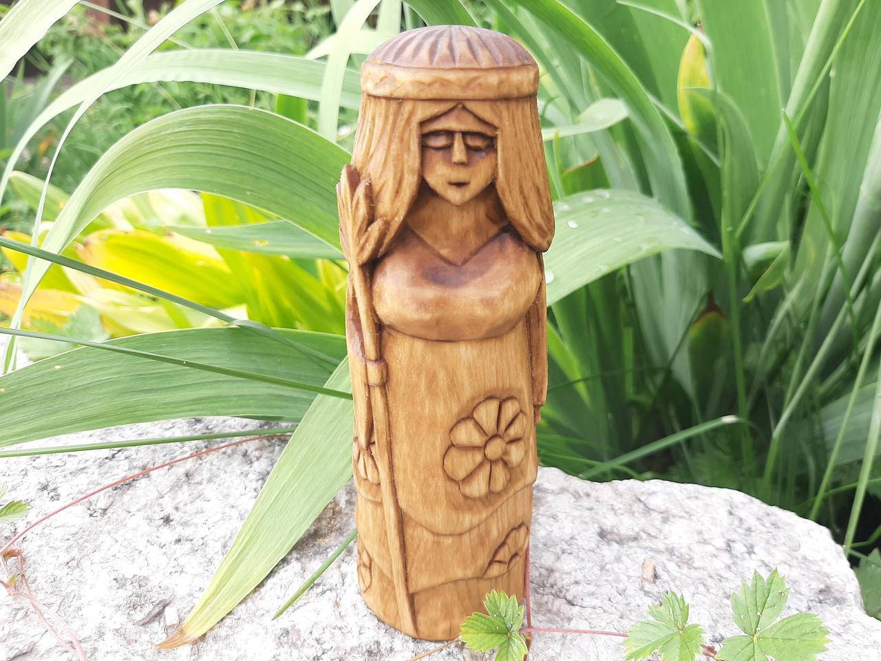 

Статуетка з дерева «Берегиня». Слов’янська міфологія, Черный