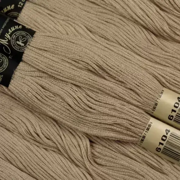 

Мулине ПНК Кирова 20метров 6104