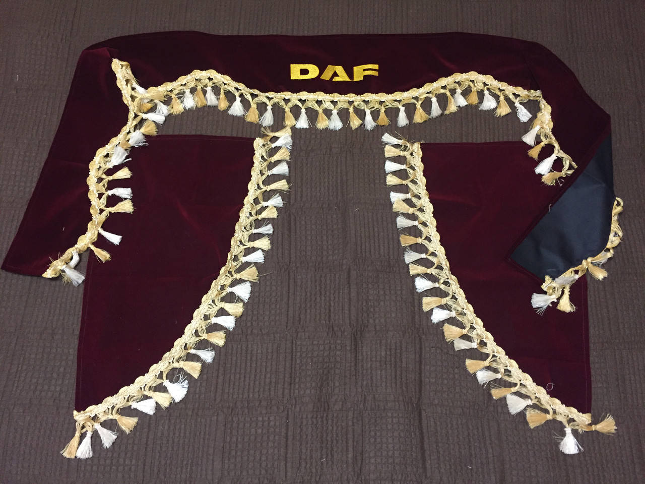 

Шторы в кабину DAF