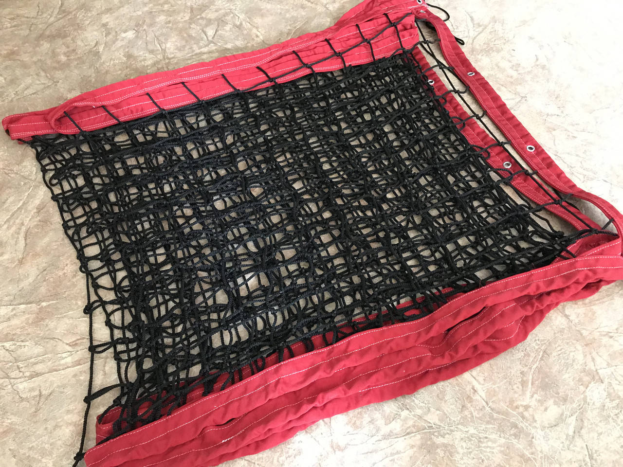 

Сетка волейбольная *Пляжная* яч. 100 х 100 мм. Д-р. шн. 4.5 мм. капрон