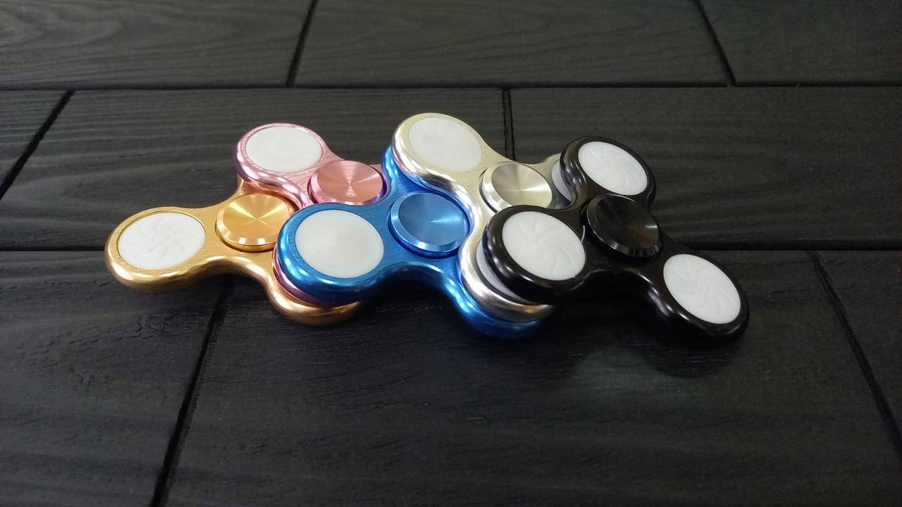 

Металлический спиннер Spinner Star
