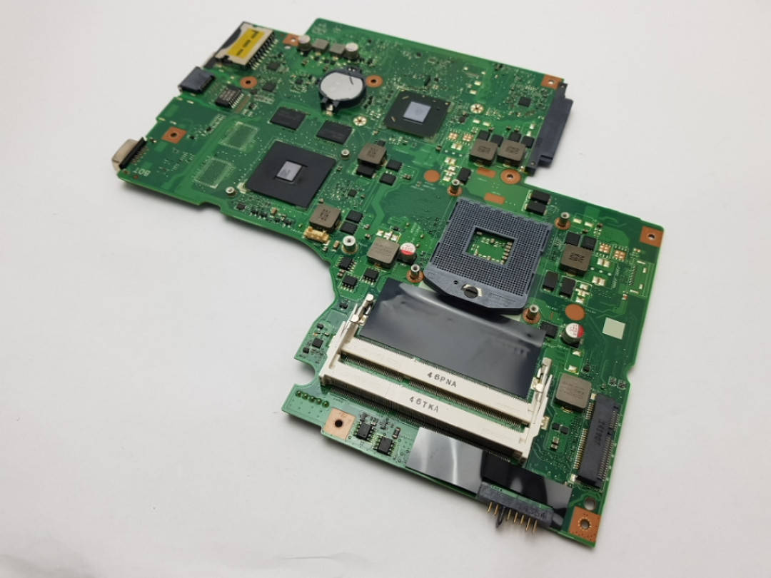 

Материнская плата Lenovo G700 DIS 90003038 Новая оригинал (100% рабочая)