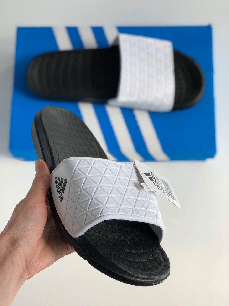 

Мужские сланцы (Adidas) чёрные с белым