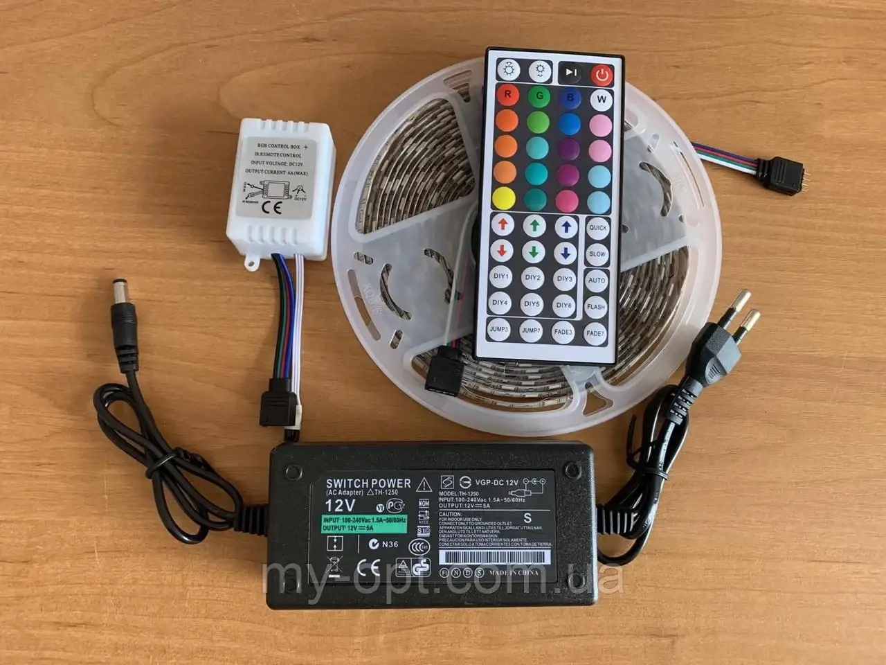 

Светодиодная LED лента SMD 5050 RGB с большим пультом на 44 кнопки (5м; 12V 5A), готовый комплект
