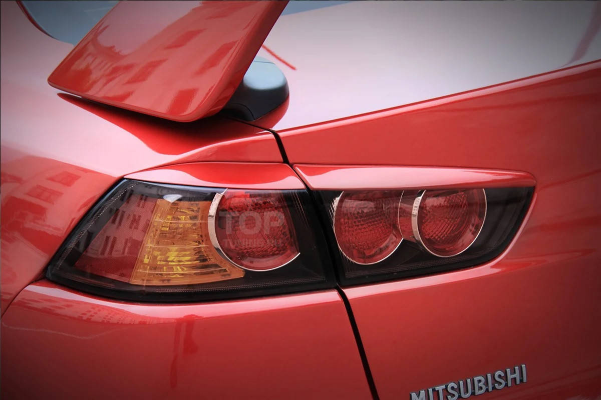 

Реснички фар Mitsubishi Lancer X 07-09 "FLY" Стопов, Черный