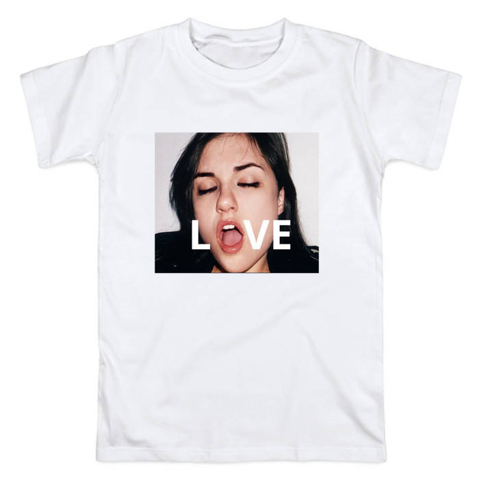 

Футболка с принтом «Sasha Grey LOVE»