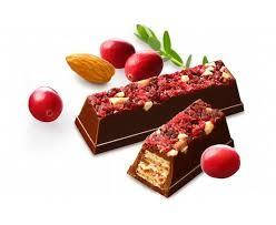 

Kit Kat cranberry almond, 1 шт