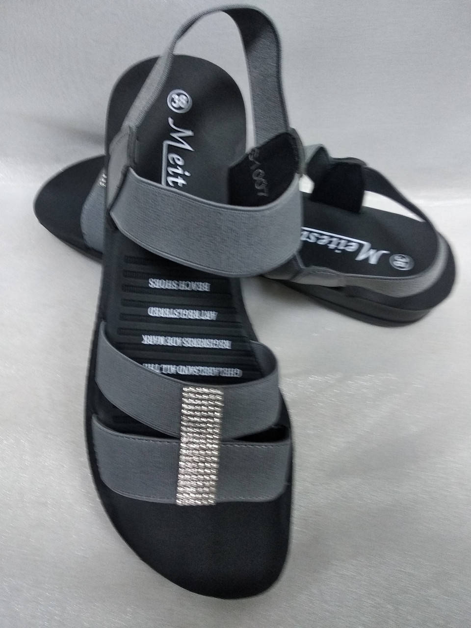 

Босоніжки жіночі 37