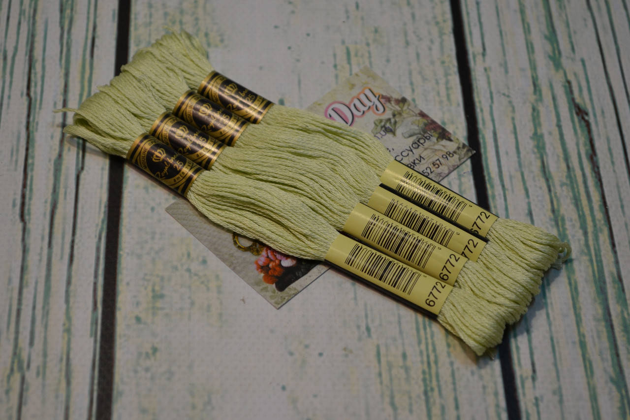 

Мулине Royal Broderie, цвет №772
