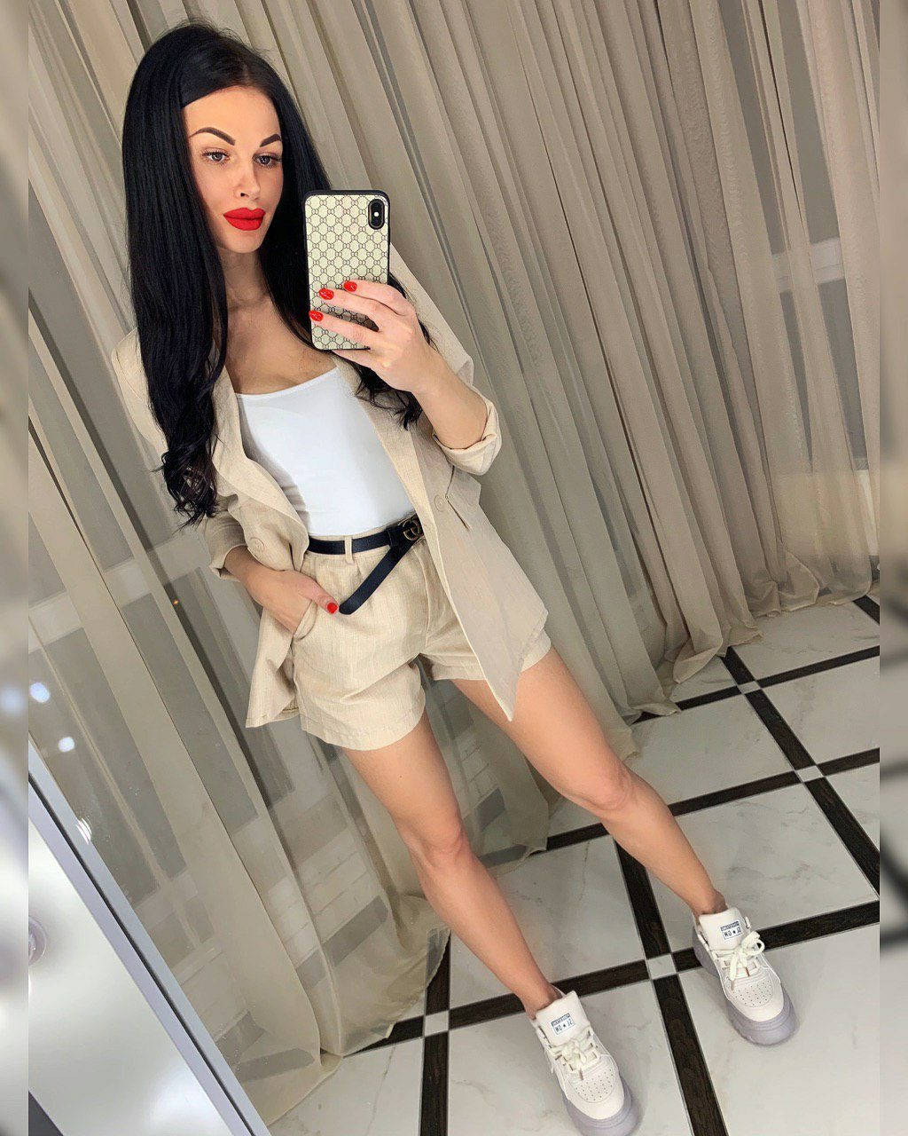 

Женский льняной костюм двойка с шортами, Голубой