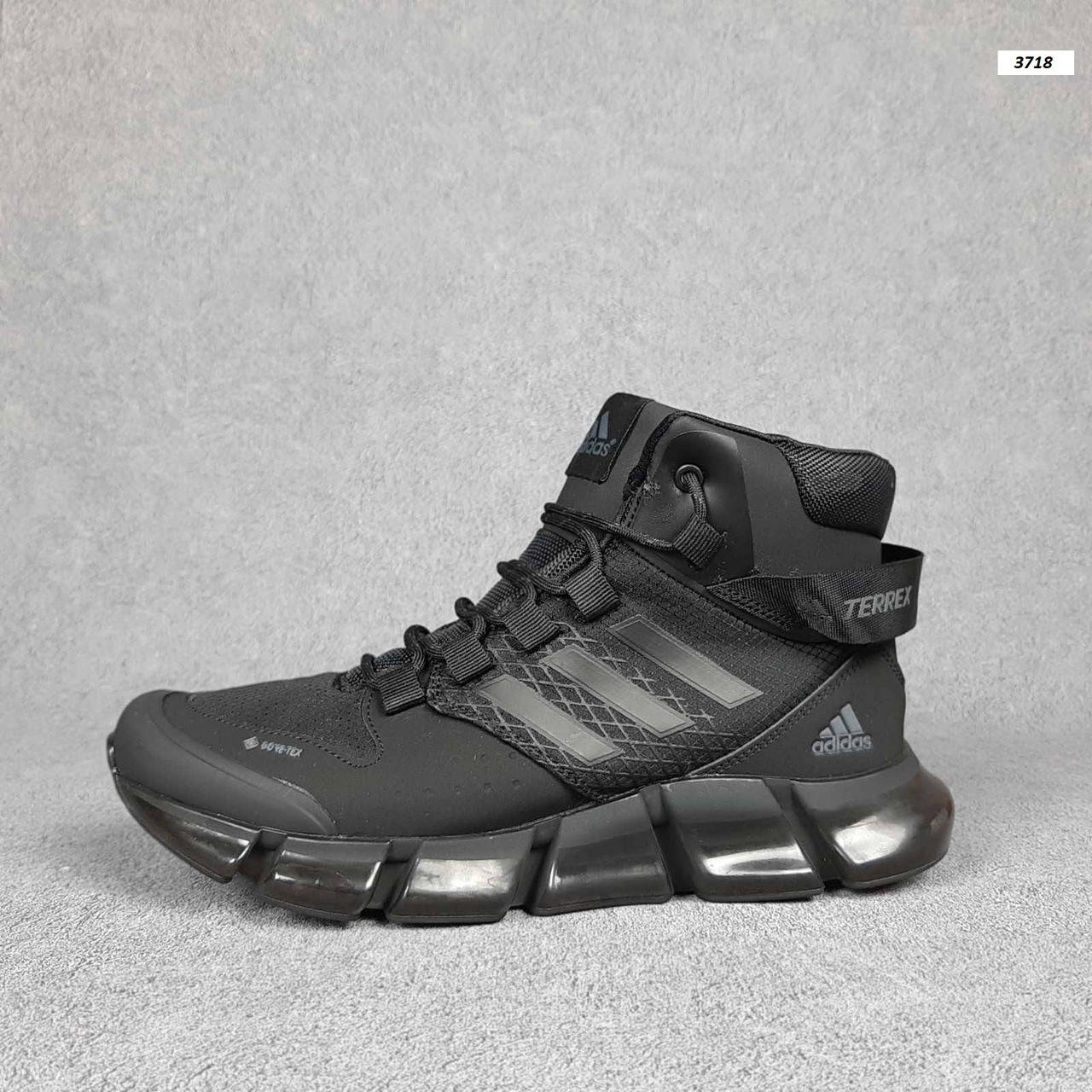 

Зимние мужские кроссовки Adidas Terrex vento черные кожаные на меху Люкс, Черный