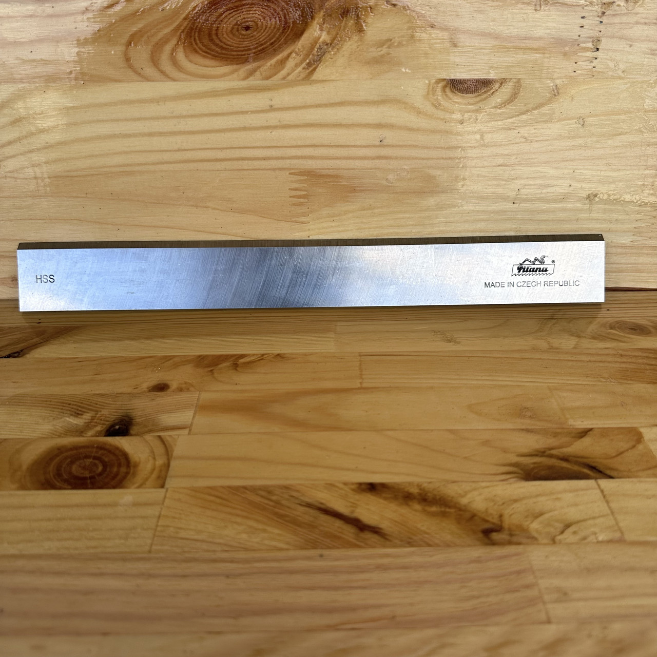 Ніж строгий Pilana 410x35x3 — HSS — 6% W