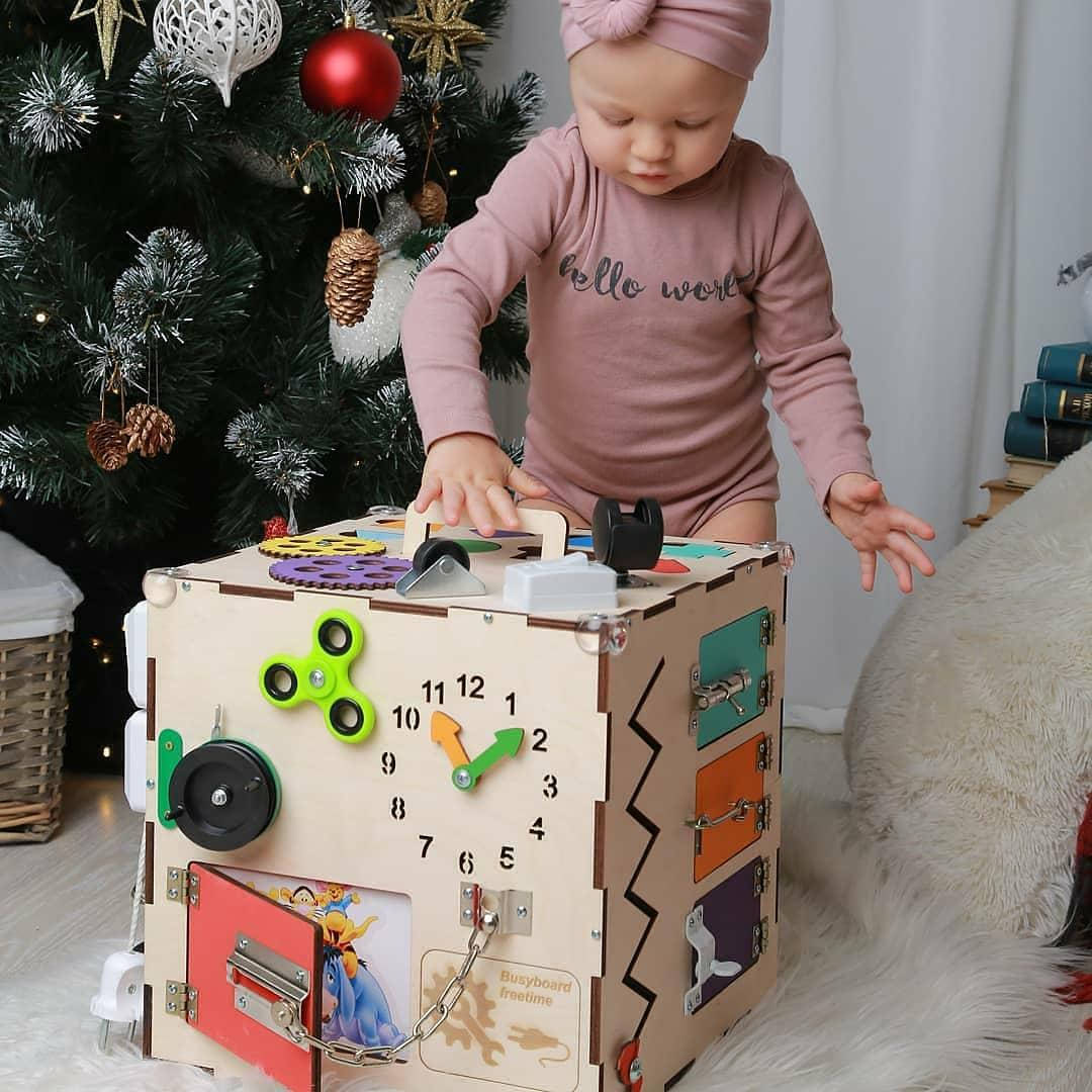 

Розвиваючий бізікуб (зі світлом)