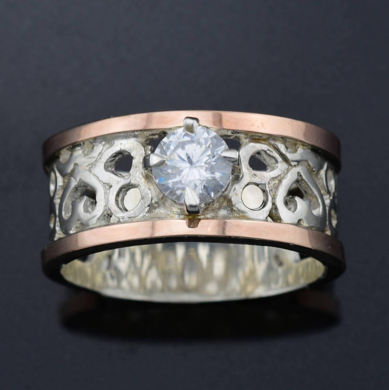 

Кольцо серебряное женское с золотом Карина вставка белый фианит размер 19