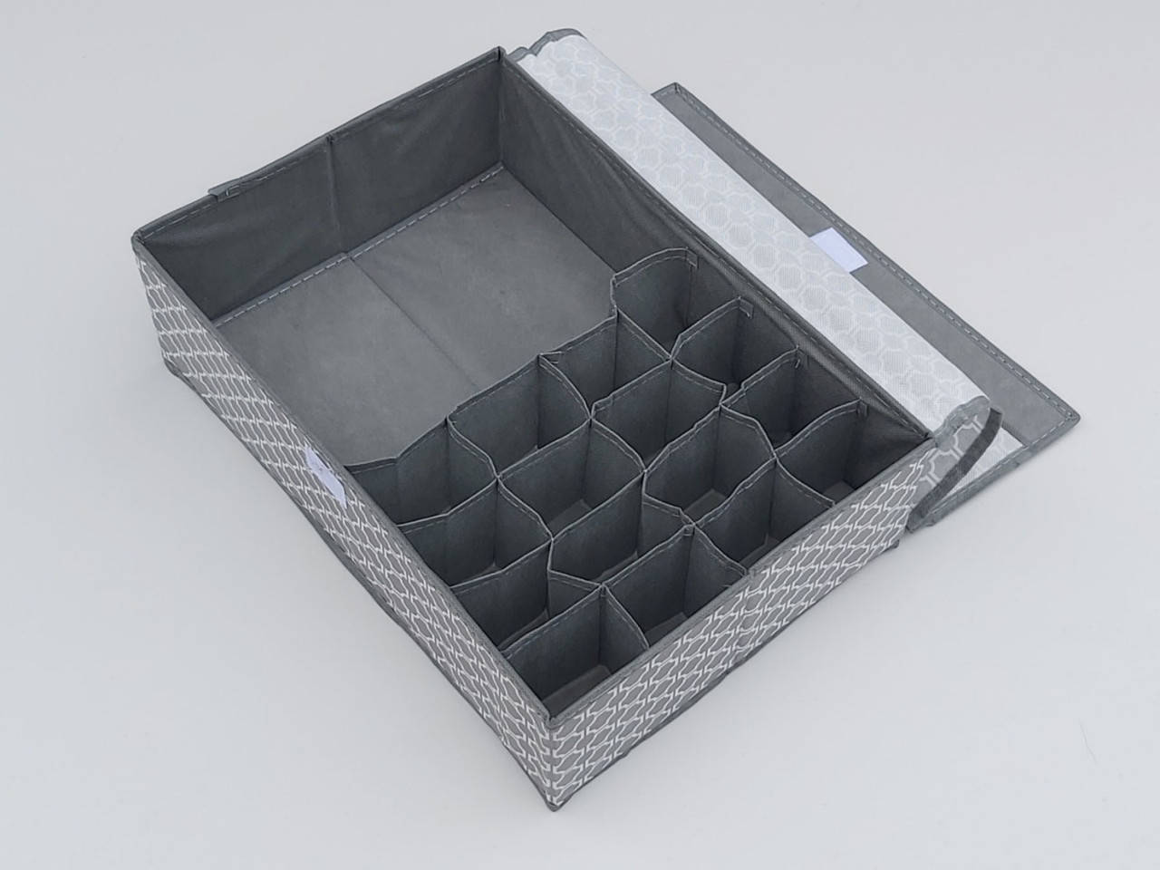 

Органайзер с крышкой 40*29*11 см, на 17 отделений для хранения мелких предметов одежды серого цвета с узорами, Серый